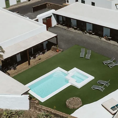 Hotelito Rural Flor De Timanfaya Landhuis