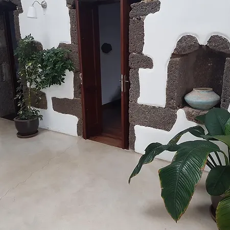 Hotelito Rural Flor De Timanfaya Landhuis