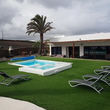 Hotelito Rural Flor De Timanfaya Landhuis Tinajo