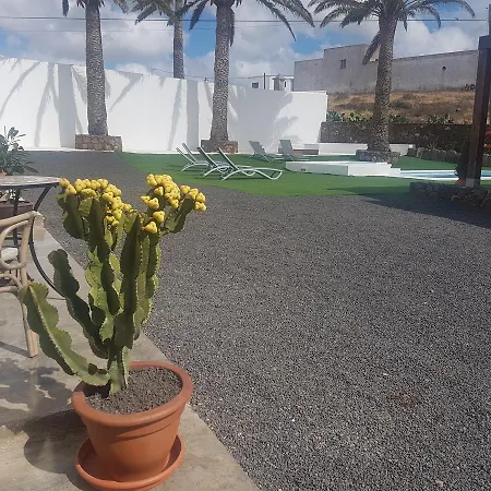 Hotelito Rural Flor De Timanfaya Landhuis Tinajo