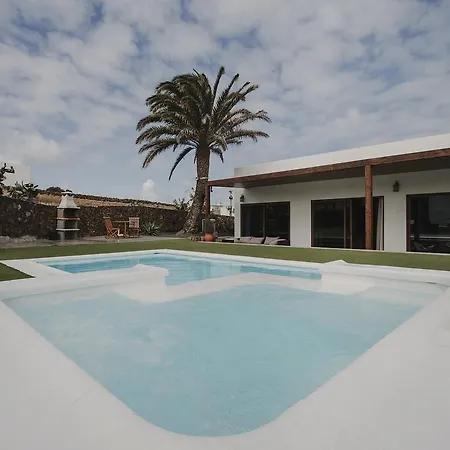 Hotelito Rural Flor De Timanfaya Country house *